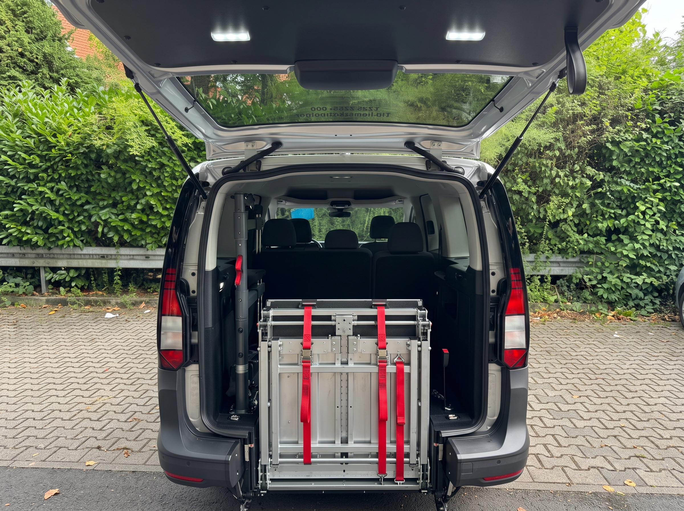 Gepflegtes Transportfahrzeug von Iqbal Patiententransport